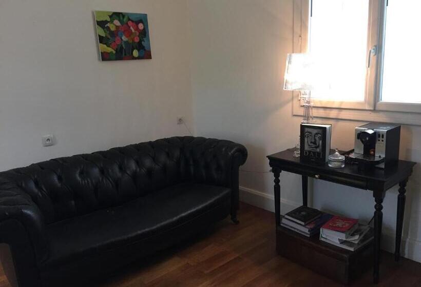 هاستل Venez Dormir Chez Nous #condom#gascogne#d Artagnan#armagnac#le Bonheur Est Dans Le Gers