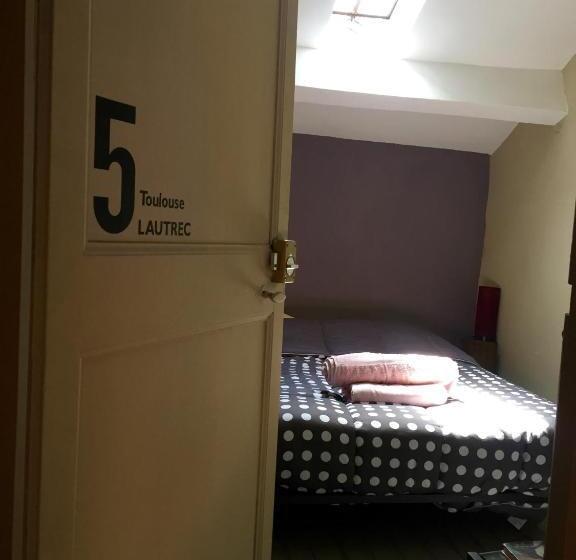 هاستل Venez Dormir Chez Nous #condom#gascogne#d Artagnan#armagnac#le Bonheur Est Dans Le Gers