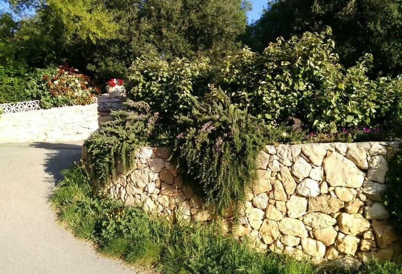 住宿加早餐 La Claouzo