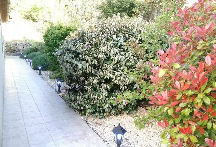 Aamiaismajoitus (B&B) La Claouzo