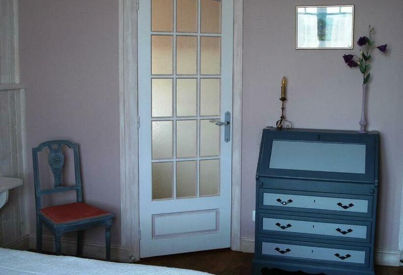 ベッドアンドブレックファースト Maison D Hôtes La Tuilerie