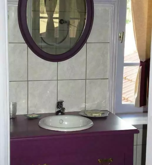 ベッドアンドブレックファースト Maison D Hôtes La Tuilerie