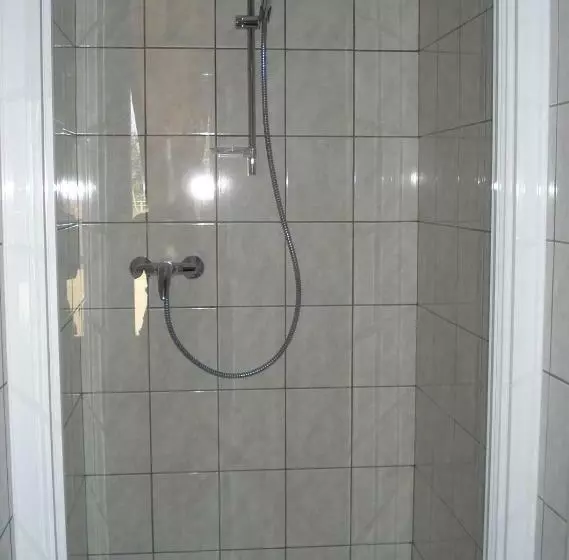 ベッドアンドブレックファースト Maison D Hôtes La Tuilerie