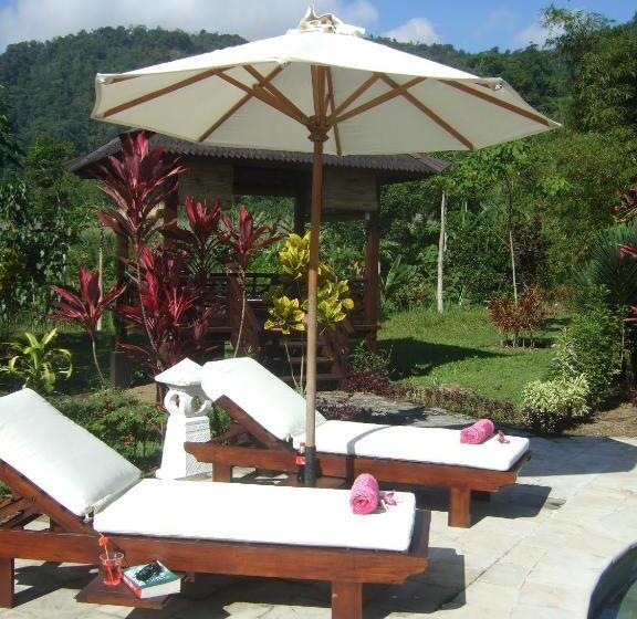 پانسیون Guesthouse Rumah Senang