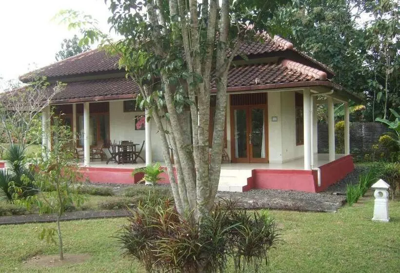 Majatalo Guesthouse Rumah Senang