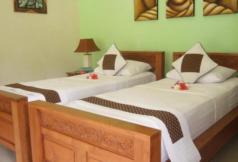 پانسیون Guesthouse Rumah Senang