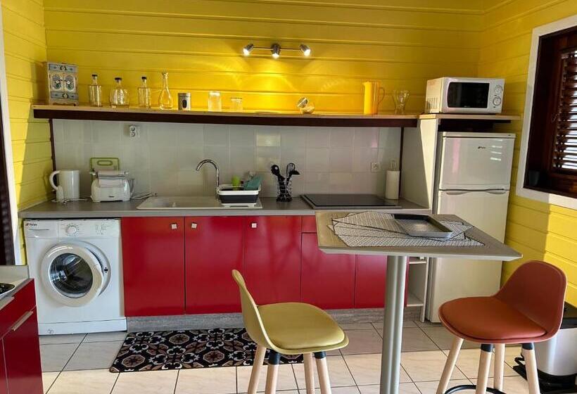 پانسیون L Escale Tropicale