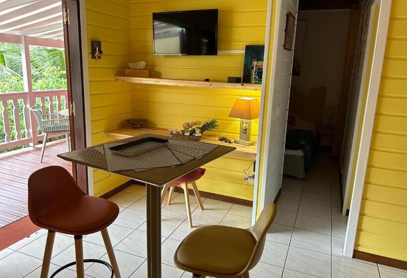 پانسیون L Escale Tropicale