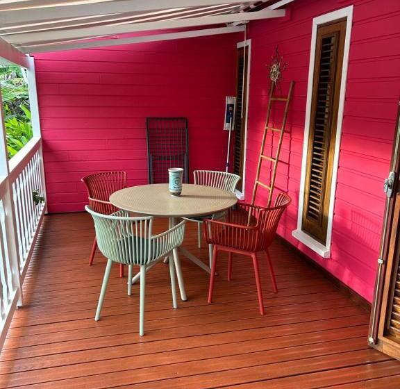 پانسیون L Escale Tropicale