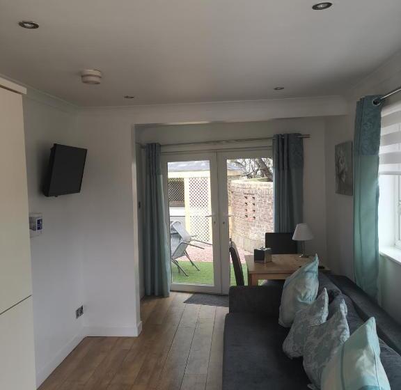 Bed and Breakfast Glenfern Guest House And A Separate Cottage With Its Own Private Hot Tub