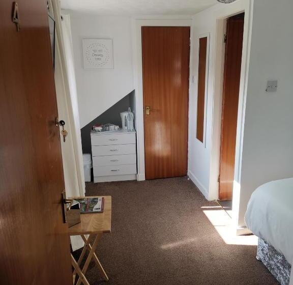 Bed & Breakfast Glenfern Guest House And A Separate Cottage With Its Own Private Hot Tub