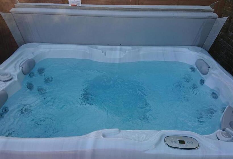 Bed and Breakfast Glenfern Guest House And A Separate Cottage With Its Own Private Hot Tub