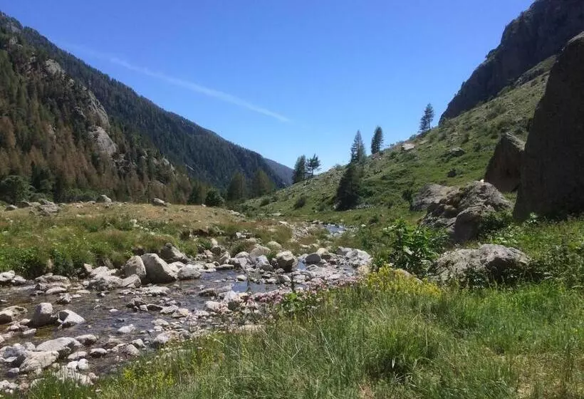 Aamiaismajoitus (B&B) Les Hortensias