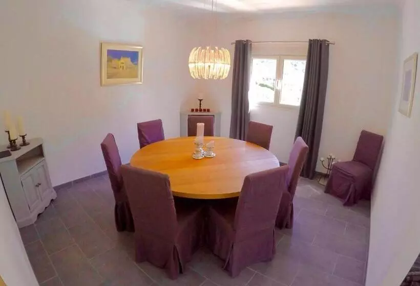 Aamiaismajoitus (B&B) Les Hortensias