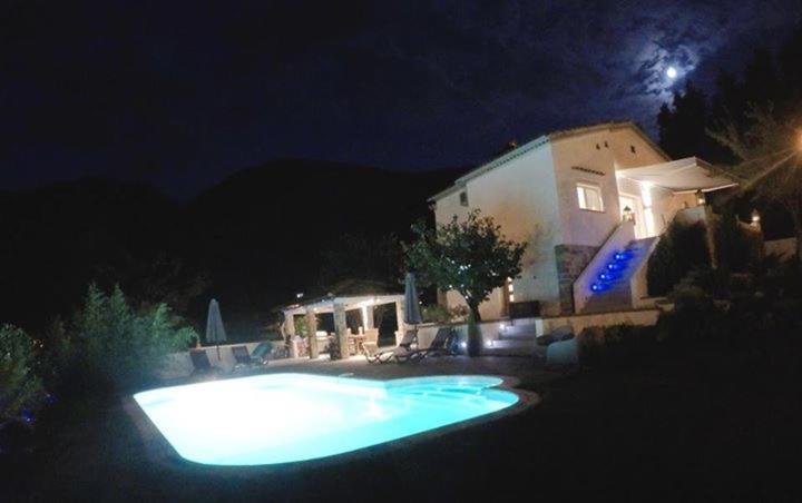 ベッドアンドブレックファースト Les Hortensias