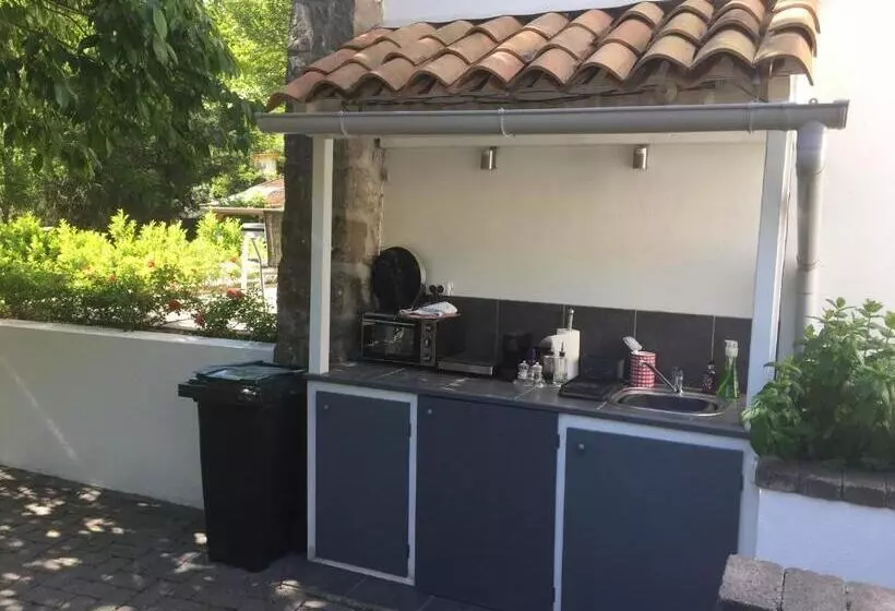 Aamiaismajoitus (B&B) Les Hortensias