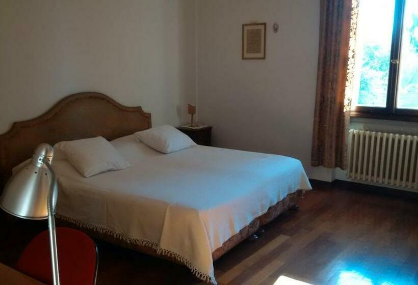 مبيت وإفطار Villa Dei Pini