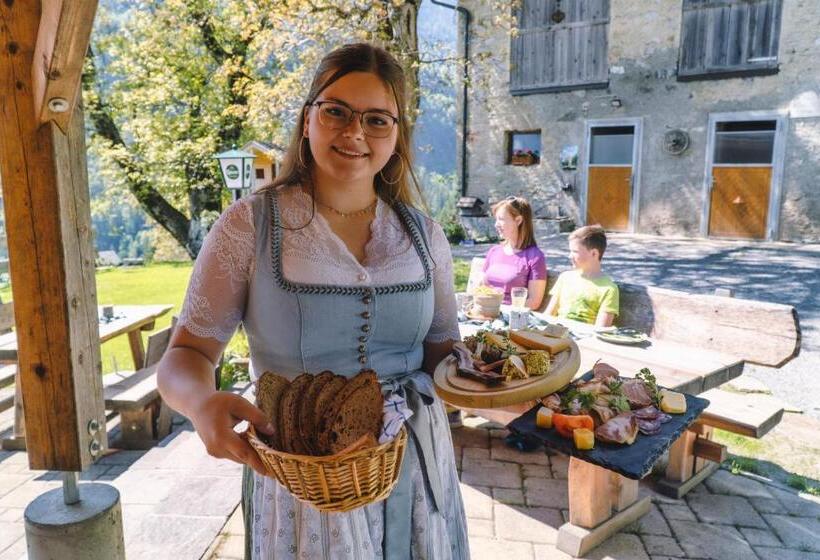 ペンション Gasthof Lamprechtbauer