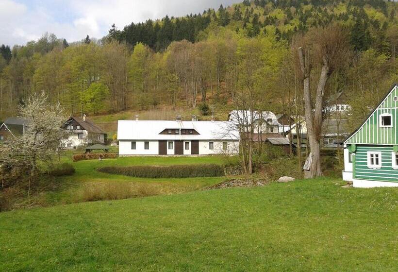 Panzió Guest House U Lakomce