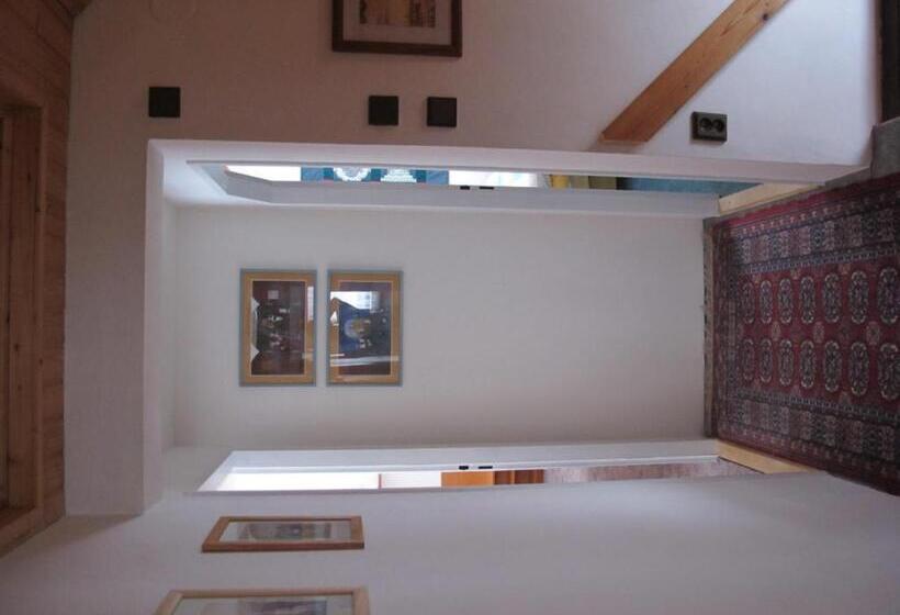 Panzió Guest House U Lakomce