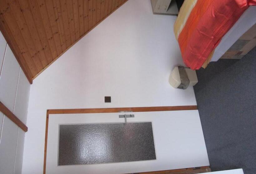 Panzió Guest House U Lakomce