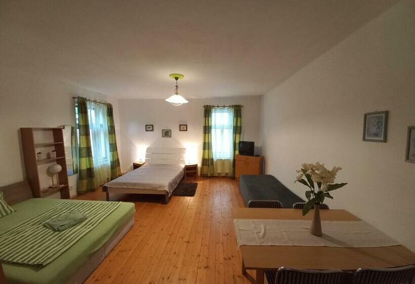 Majatalo Penzionek U Františka