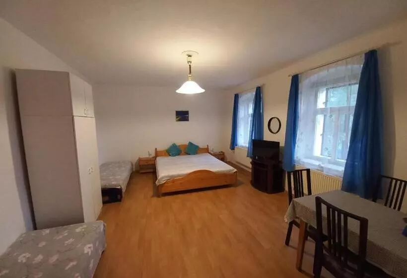 Majatalo Penzionek U Františka