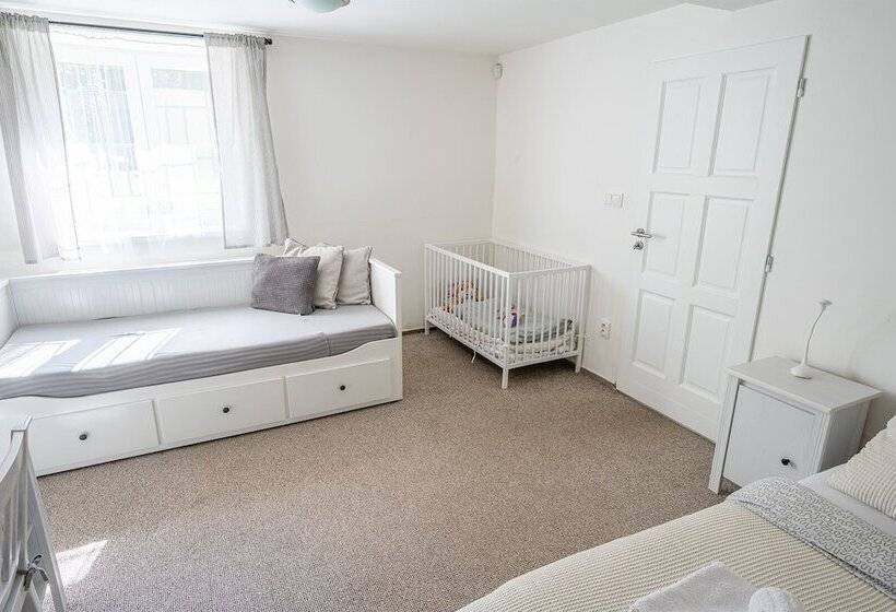 بنسيون Vila Na Landeku