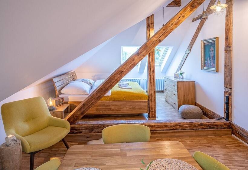 بنسيون Vila Na Landeku