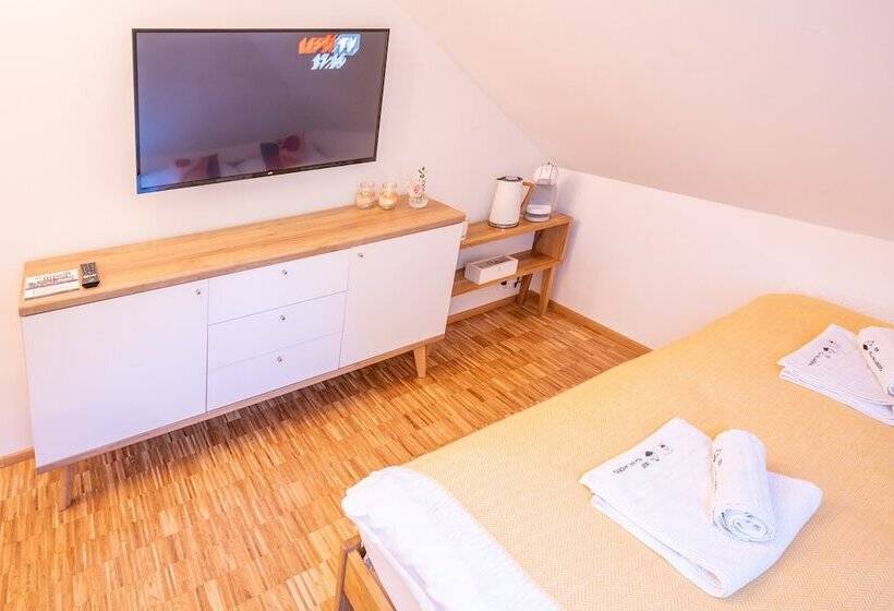 بنسيون Vila Na Landeku