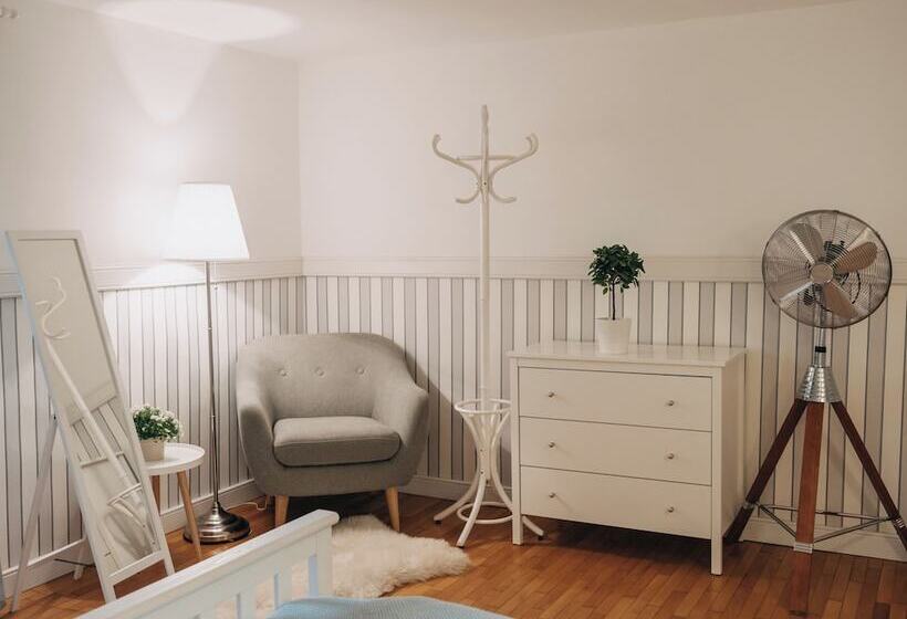 بنسيون Vila Na Landeku