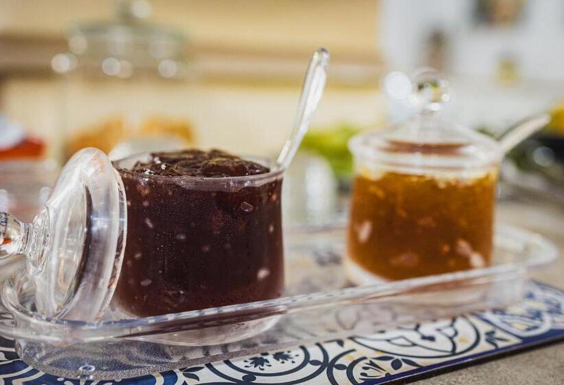 בית מלון כפרי Alexander