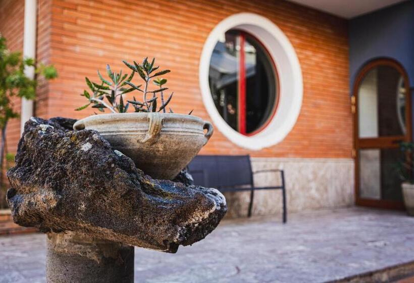 בית מלון כפרי Alexander