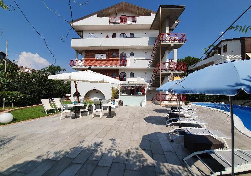 בית מלון כפרי Alexander