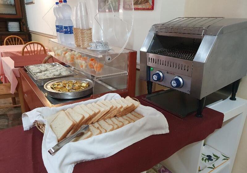 בית מלון כפרי Alexander