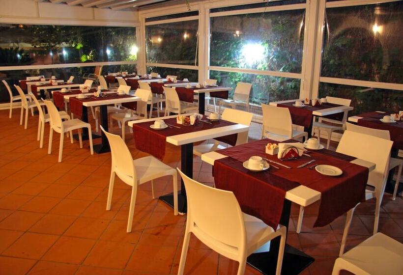 בית מלון כפרי Alexander