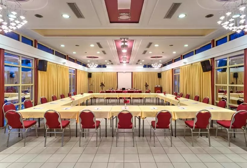 فندق Angelika Pallas