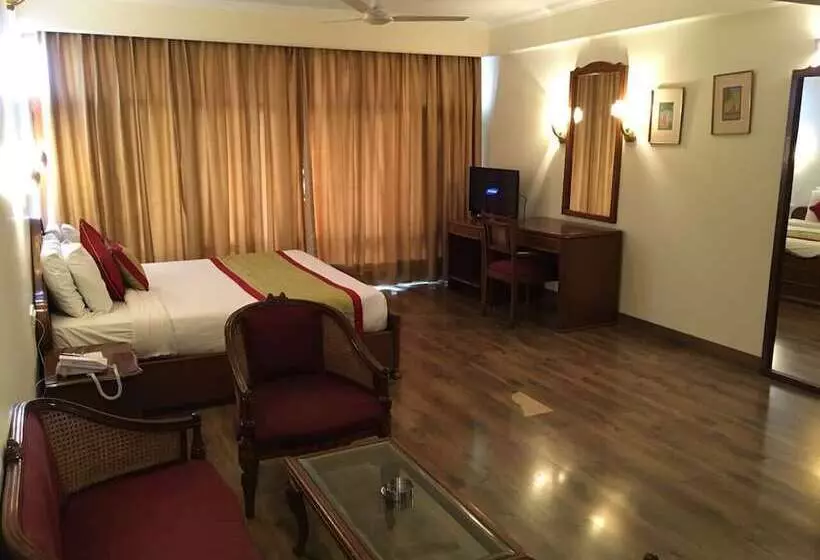 בית מלון כפרי Combermere