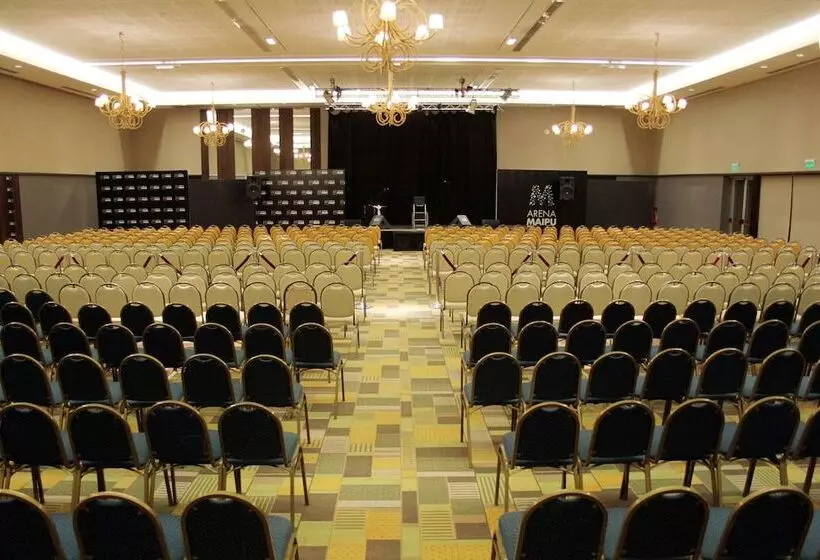 Отель Esplendor By Wyndham Mendoza