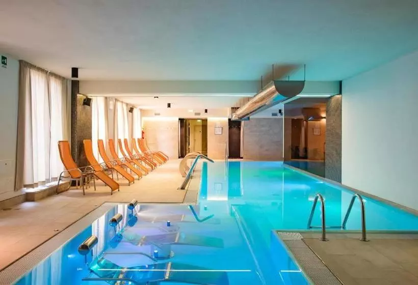 Отель Garden Toscana Resort