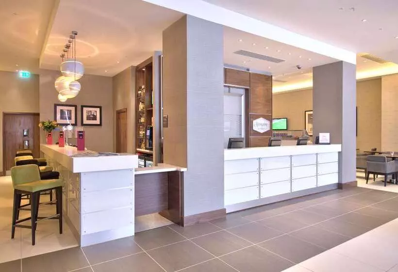 Hotel Hampton By Hilton London Croydon