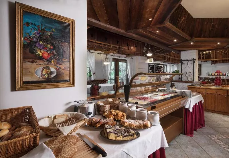 ホテル Höhlenstein