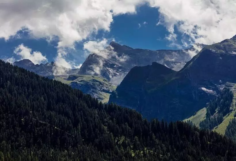 ホテル Höhlenstein