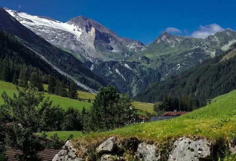 ホテル Höhlenstein