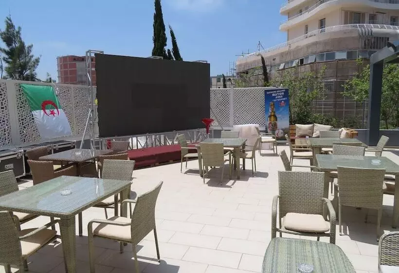 هتل Ibis Oran Les Falaises