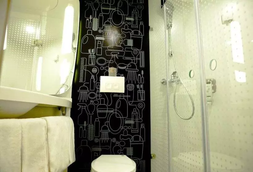 هتل Ibis Tianjin Railway Station