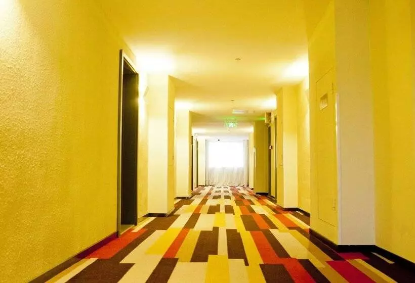 هتل Ibis Tianjin Railway Station