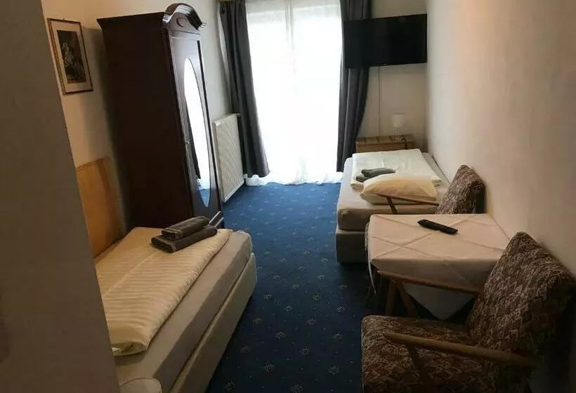 酒店 Schwarzes Rössl