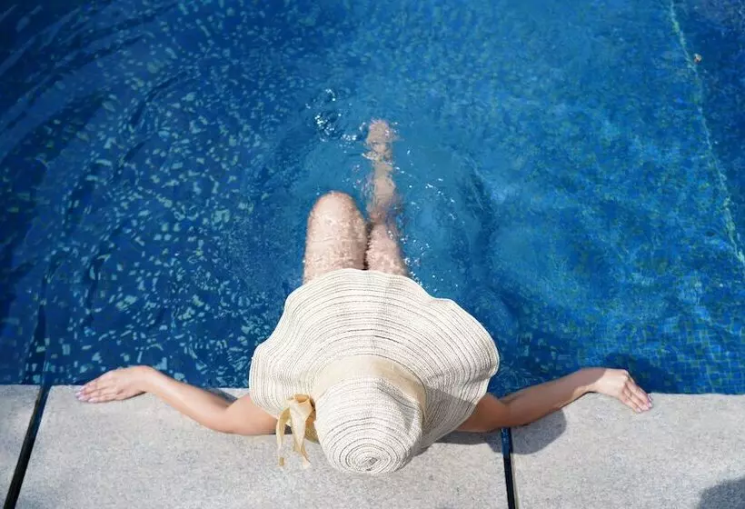 Отель The Westin Gurgaon, New Delhi