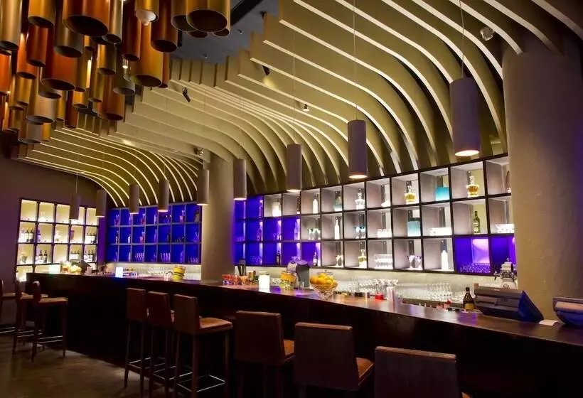 Отель The Westin Gurgaon, New Delhi